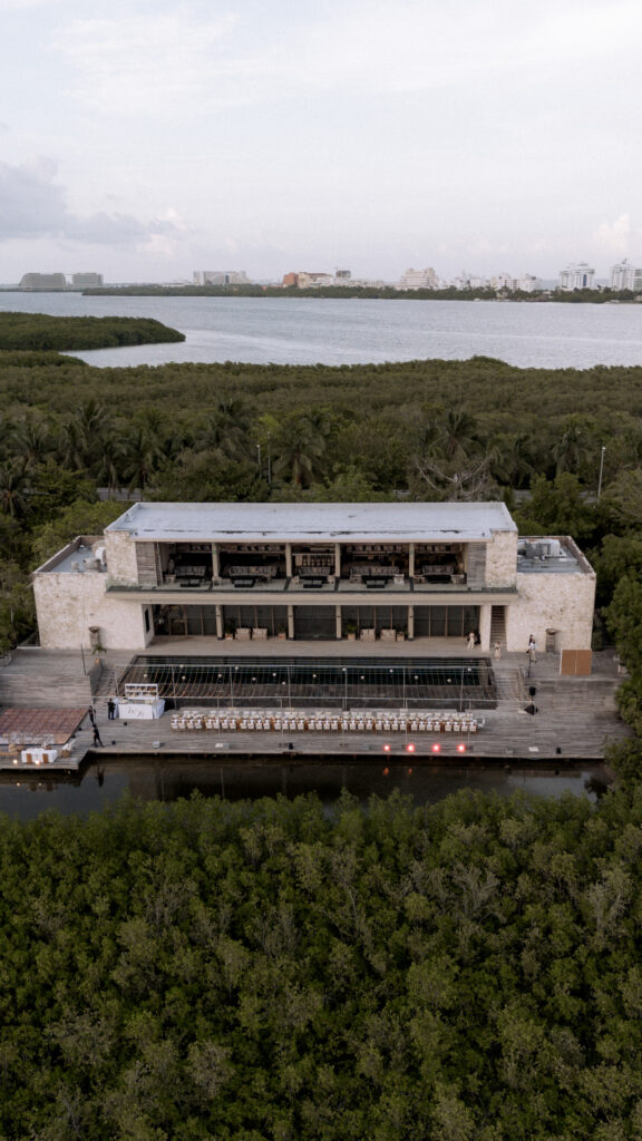 Hochzeitsplaner Muenchen Nuernberg Bayern Hochzeitsplanerin Locationscouting DestinationWedding 3 576x1024 1