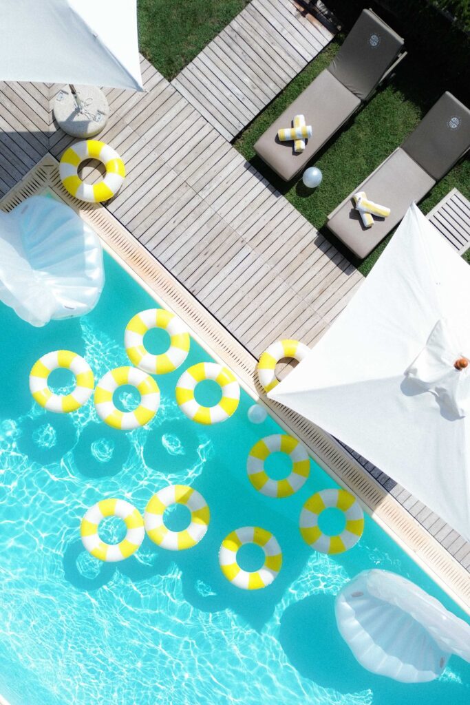 pool party wedding italy