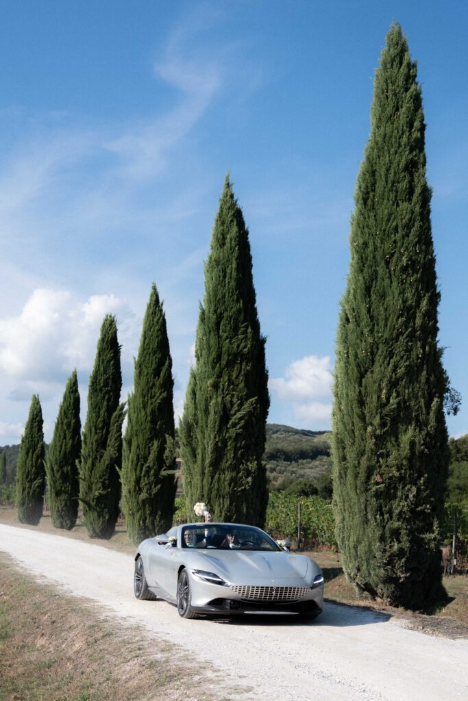 Finding a wedding photographer Modern wedding photography 14 683x1024 1