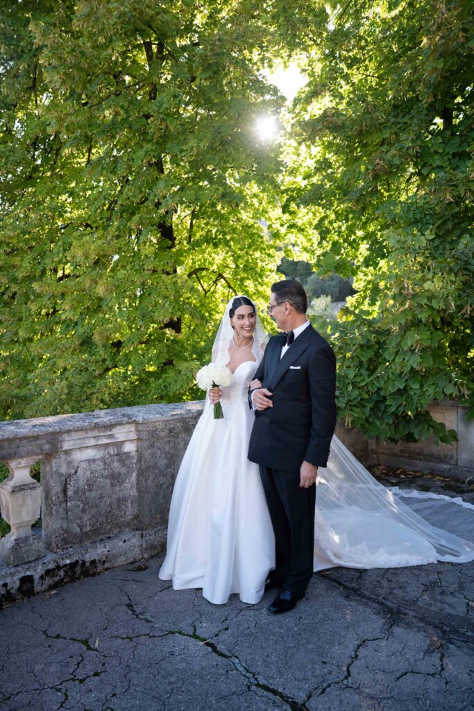 Villa Bettoni Freie Trauung Gardasee Hochzeit Braut und Vater