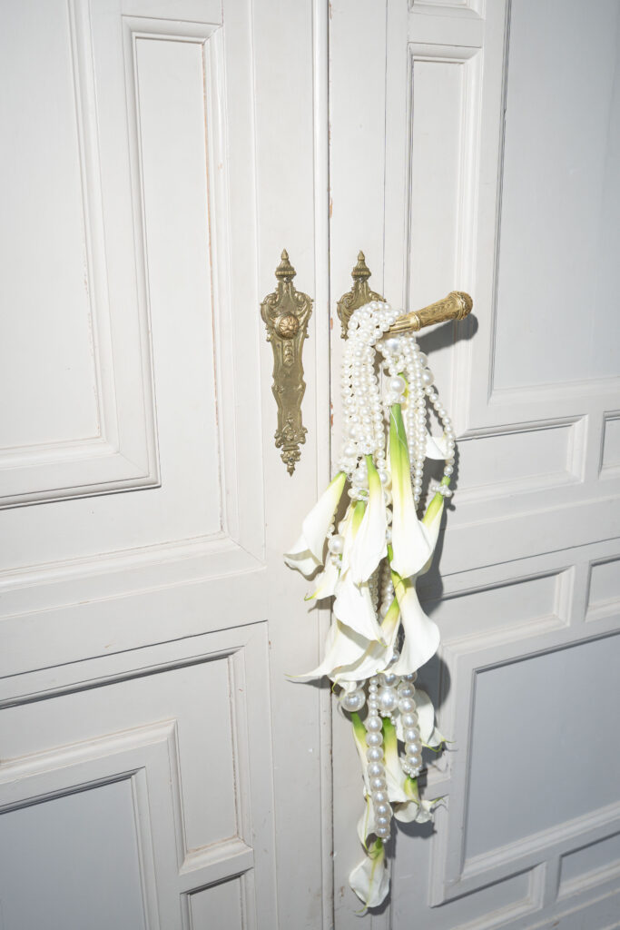 details getting ready villa aurelia rom flowers